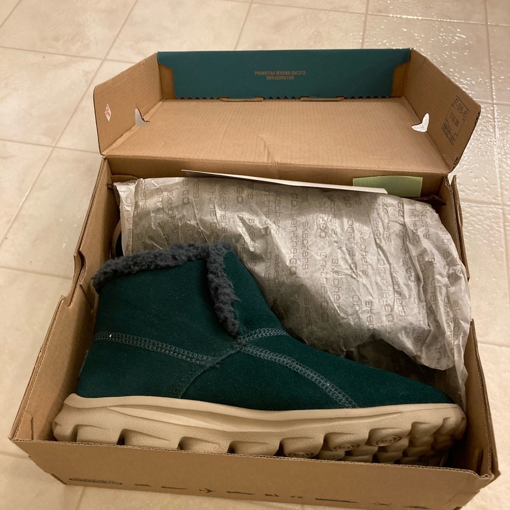 Skechers on the go